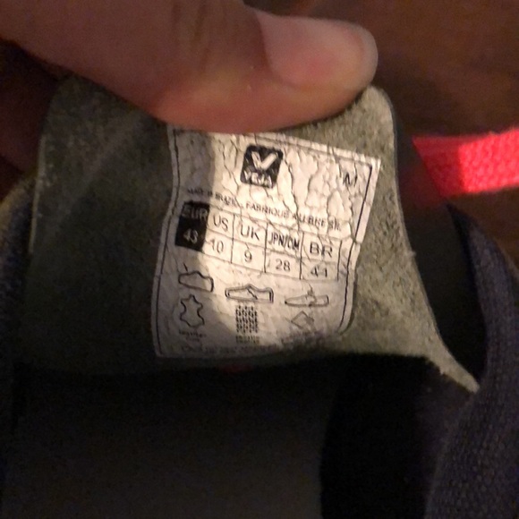 Veja V-10 Bastille Trainers in Olive and Black - Picture 13 of 14